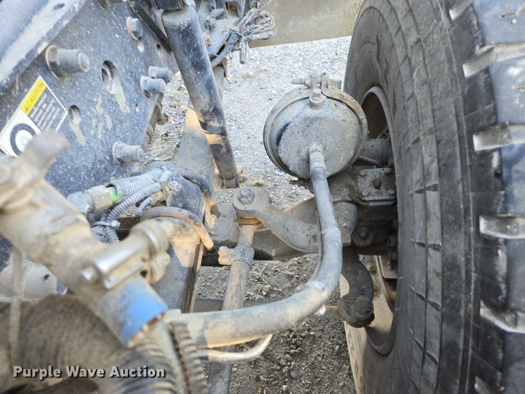 image for item EB1059 2006 Kenworth W900 ready mix truck