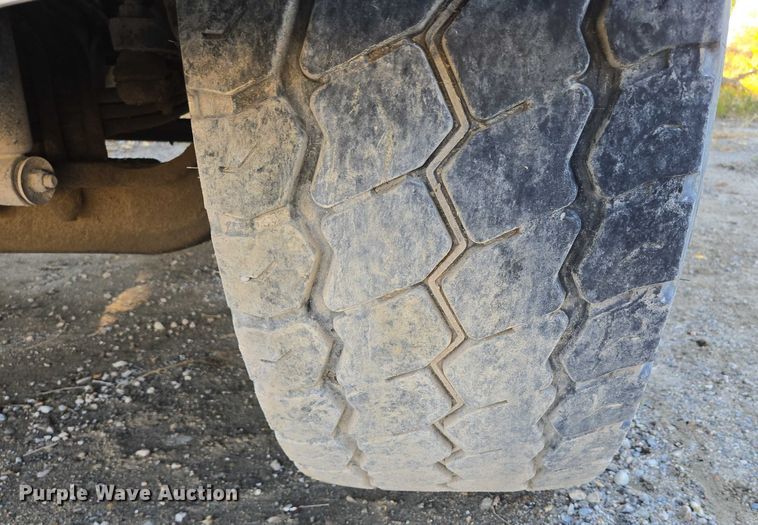 image for item EB1059 2006 Kenworth W900 ready mix truck