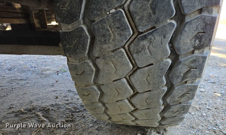 image for item EB1059 2006 Kenworth W900 ready mix truck