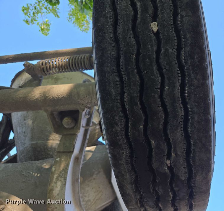 image for item EB1059 2006 Kenworth W900 ready mix truck