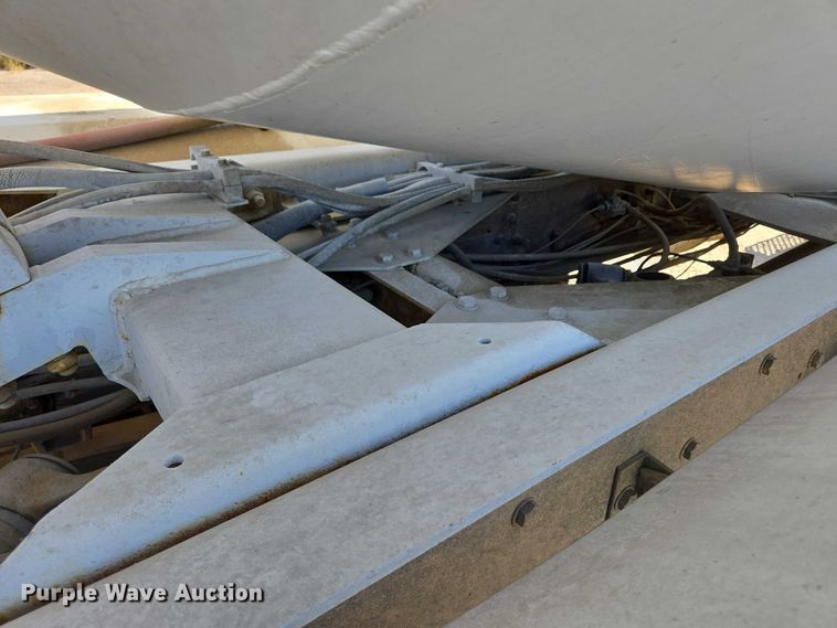 image for item EB1060 2003 International 5500i ready mix truck