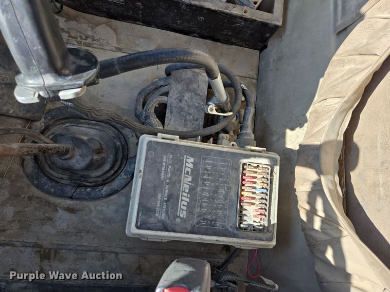 image for item EB1060 2003 International 5500i ready mix truck