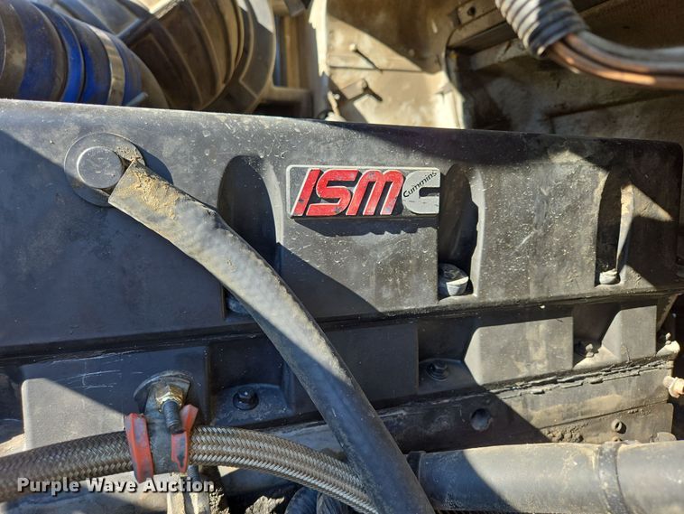 image for item EB1060 2003 International 5500i ready mix truck