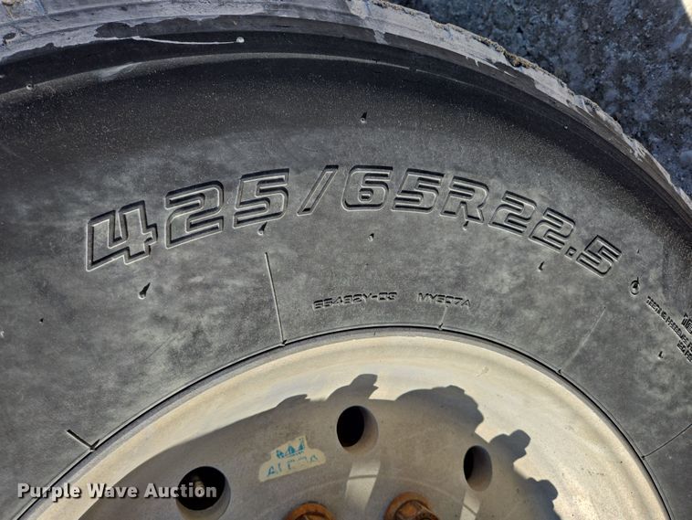 image for item EB1060 2003 International 5500i ready mix truck