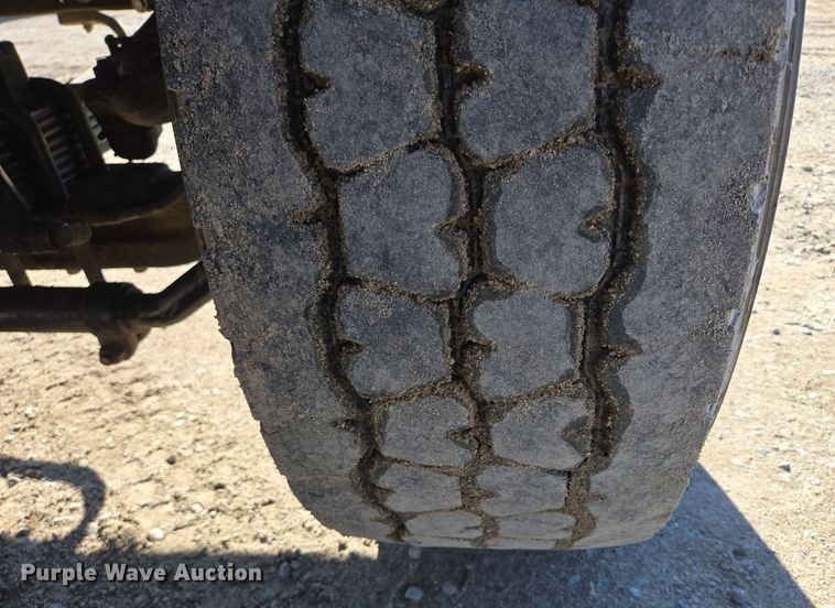 image for item EB1060 2003 International 5500i ready mix truck