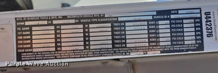 image for item EB1060 2003 International 5500i ready mix truck