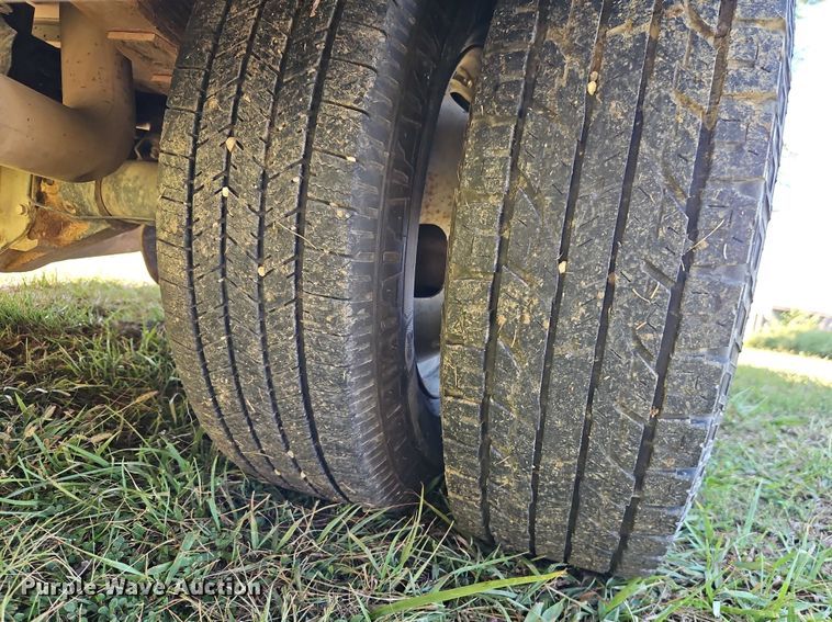 image for item EB8326 2012 Ford F350 Super Duty SuperCab utility bed pickup truck