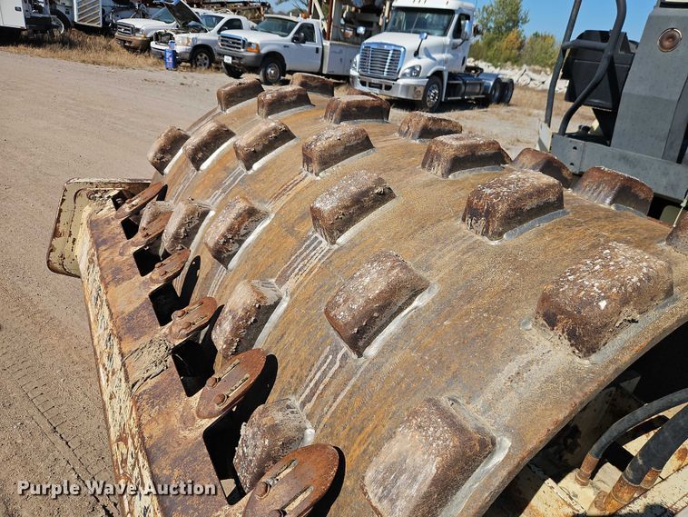 image for item EB8396 1998 Ingersoll Rand SD-70F Pro Pac single drum vibratory roller