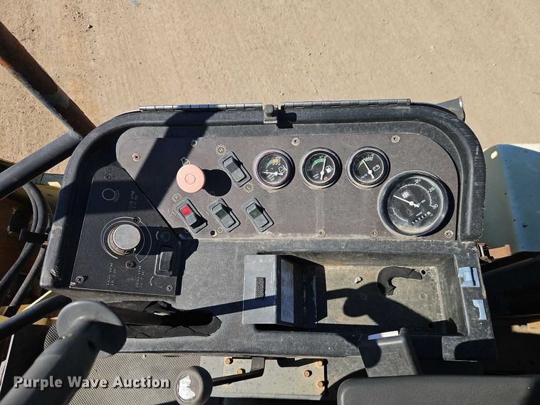 image for item EB8396 1998 Ingersoll Rand SD-70F Pro Pac single drum vibratory roller