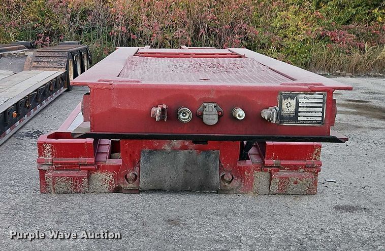 image for item EB8397 1990 Trail King Industries TK70DGP-432 lowboy equipment trailer