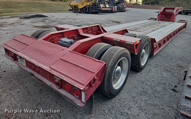 image for item EB8397 1990 Trail King Industries TK70DGP-432 lowboy equipment trailer