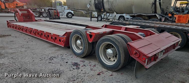 image for item EB8397 1990 Trail King Industries TK70DGP-432 lowboy equipment trailer