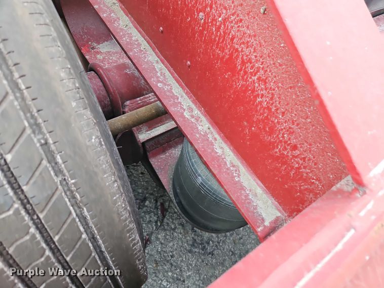 image for item EB8397 1990 Trail King Industries TK70DGP-432 lowboy equipment trailer