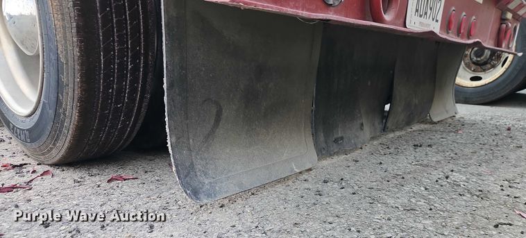 image for item EB8397 1990 Trail King Industries TK70DGP-432 lowboy equipment trailer