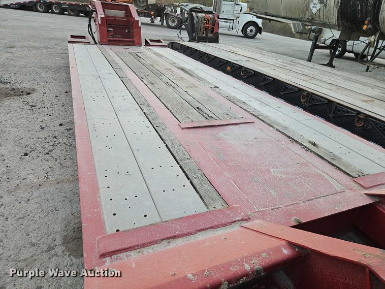 image for item EB8397 1990 Trail King Industries TK70DGP-432 lowboy equipment trailer