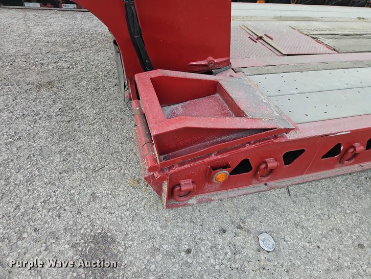 image for item EB8397 1990 Trail King Industries TK70DGP-432 lowboy equipment trailer