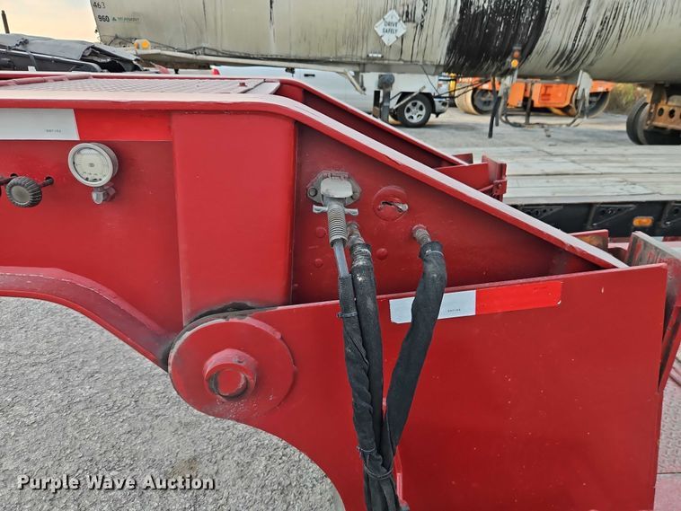 image for item EB8397 1990 Trail King Industries TK70DGP-432 lowboy equipment trailer