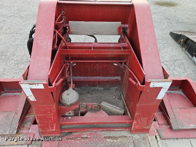 image for item EB8397 1990 Trail King Industries TK70DGP-432 lowboy equipment trailer