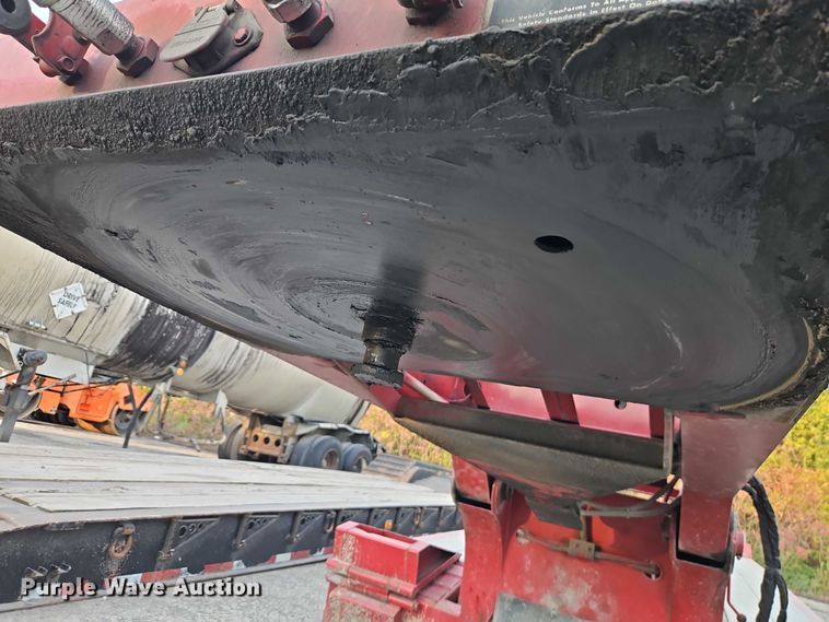 image for item EB8397 1990 Trail King Industries TK70DGP-432 lowboy equipment trailer