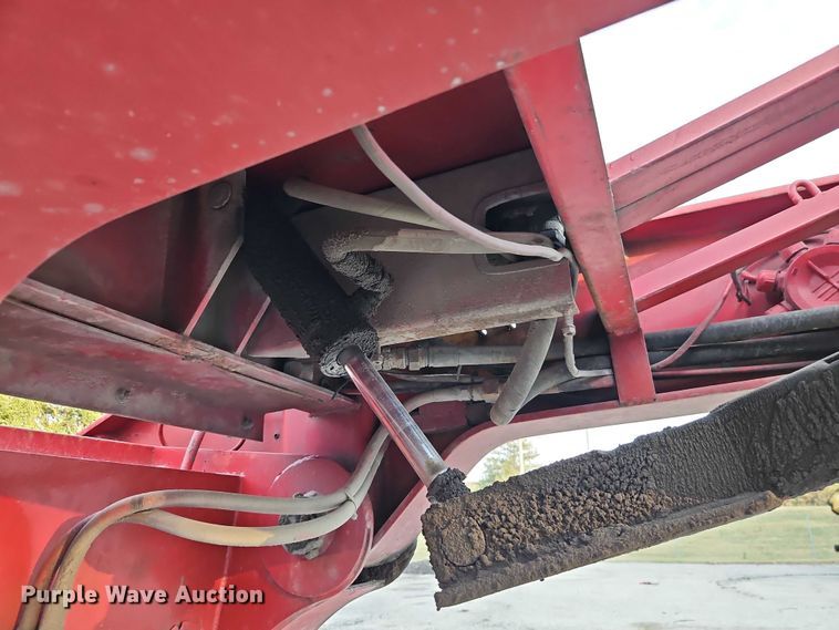 image for item EB8397 1990 Trail King Industries TK70DGP-432 lowboy equipment trailer