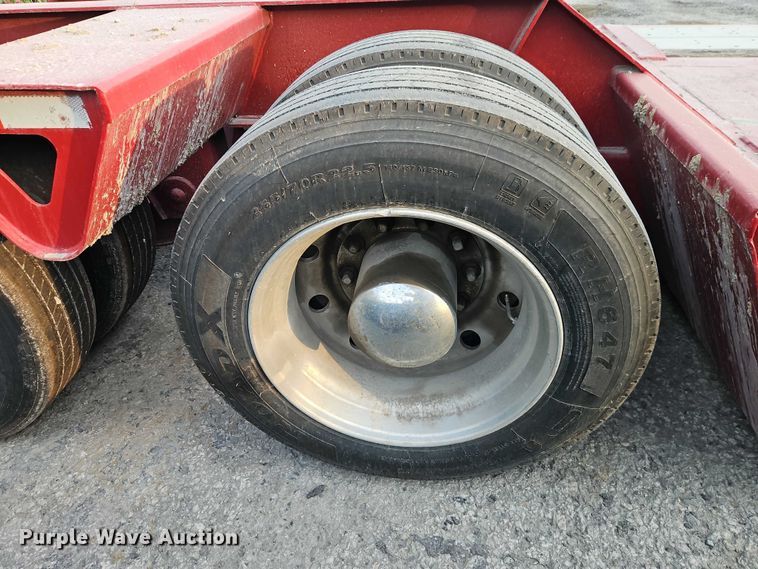 image for item EB8397 1990 Trail King Industries TK70DGP-432 lowboy equipment trailer