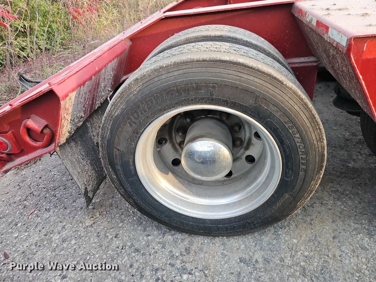 image for item EB8397 1990 Trail King Industries TK70DGP-432 lowboy equipment trailer