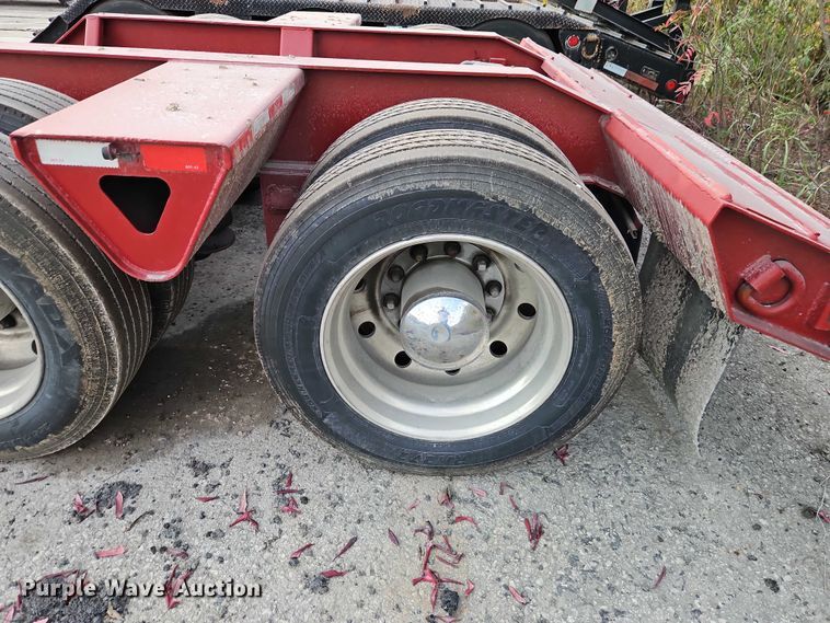 image for item EB8397 1990 Trail King Industries TK70DGP-432 lowboy equipment trailer