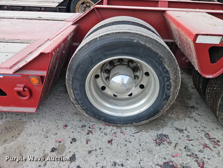 image for item EB8397 1990 Trail King Industries TK70DGP-432 lowboy equipment trailer