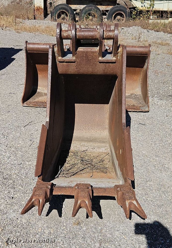 image for item EB8404 Esco excavator bucket 