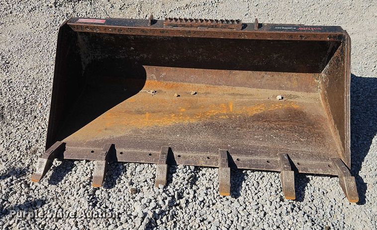 image for item EB8412 2020 Arrow 230600WUHT skid steer bucket