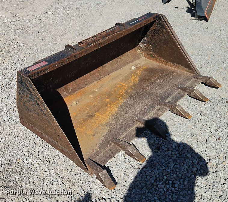 image for item EB8412 2020 Arrow 230600WUHT skid steer bucket