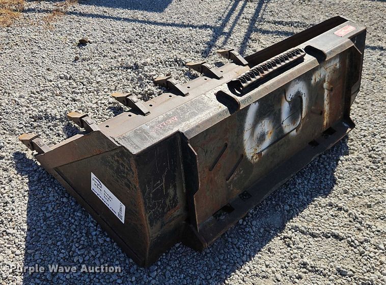 image for item EB8412 2020 Arrow 230600WUHT skid steer bucket