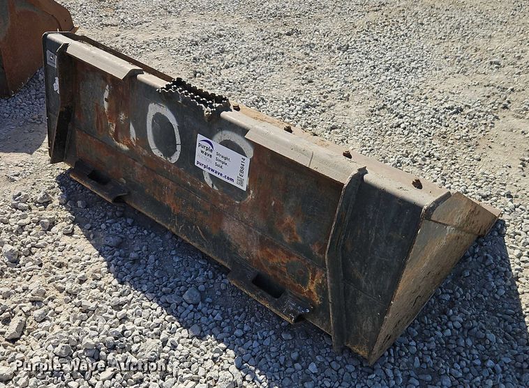 image for item EB8414 John Deere D60 skid steer bucket