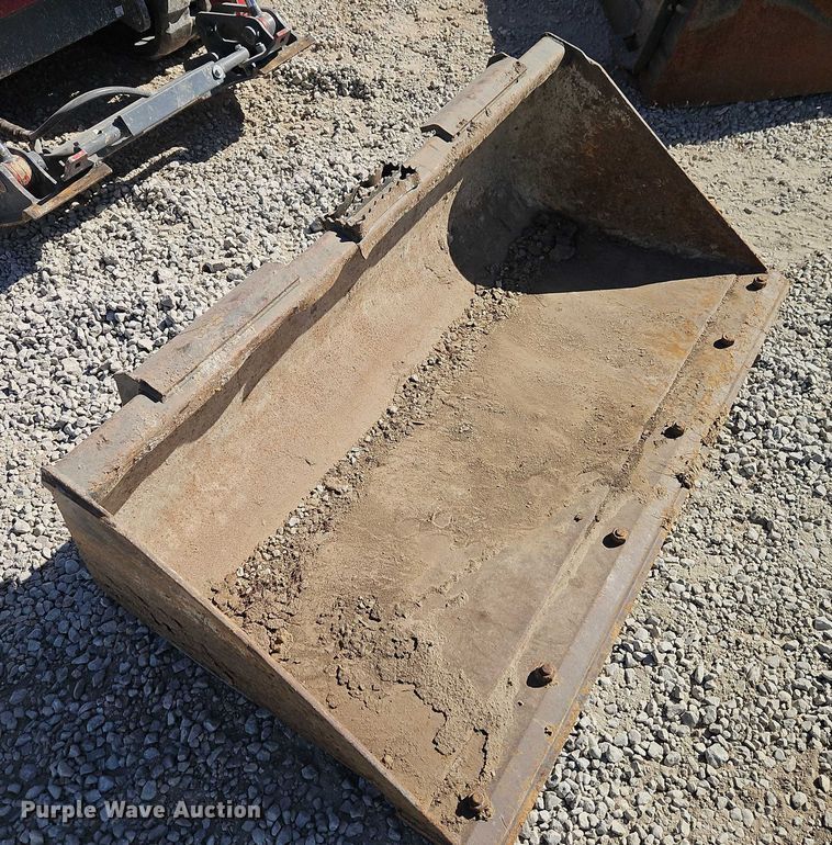 image for item EB8414 John Deere D60 skid steer bucket