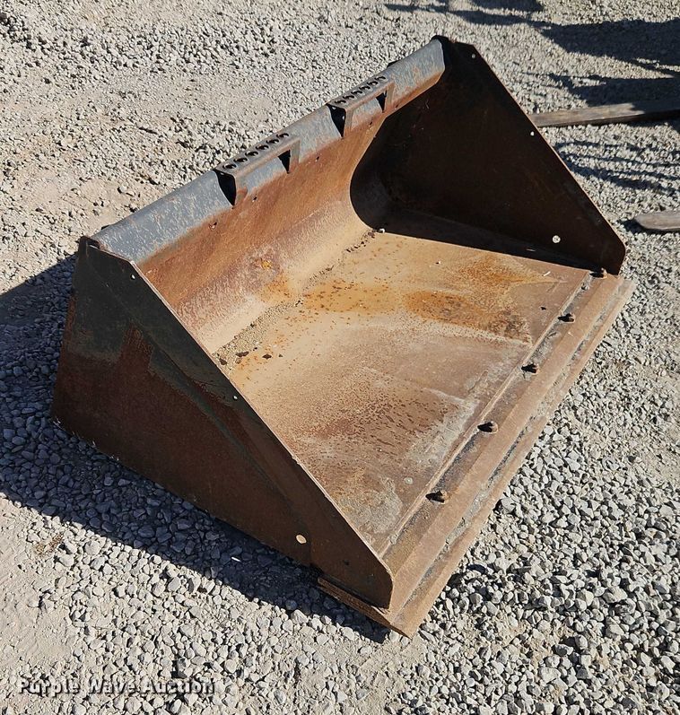 image for item EB8415 Skid steer bucket