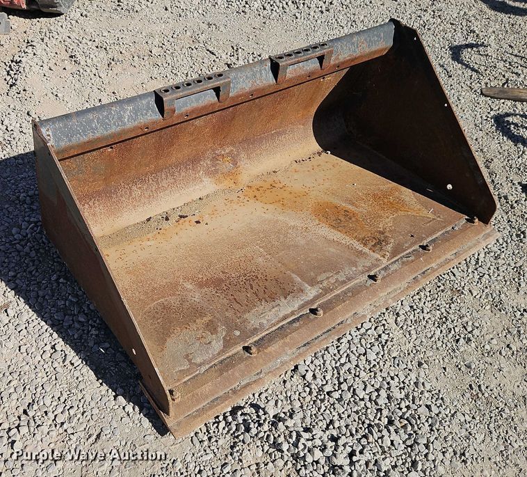 image for item EB8415 Skid steer bucket