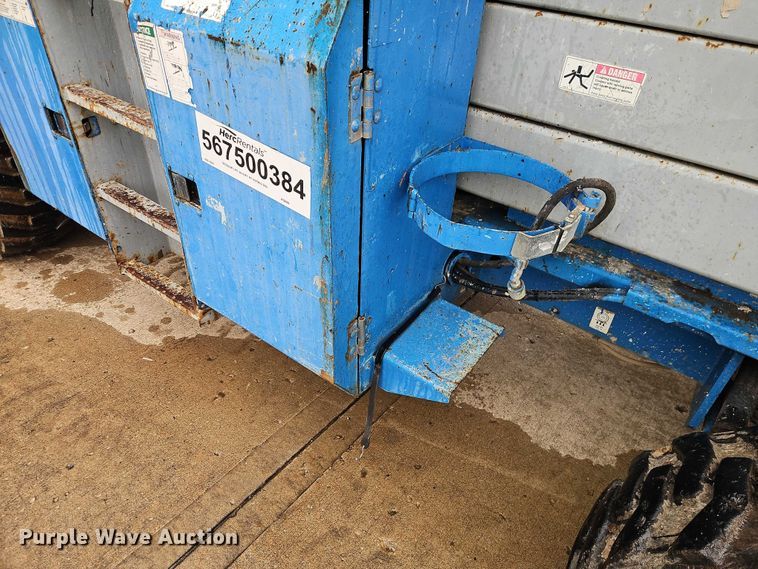 image for item EB8420 2004 Genie GS-5390 scissor lift
