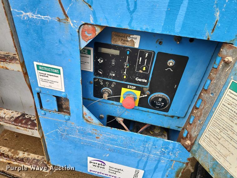 image for item EB8420 2004 Genie GS-5390 scissor lift