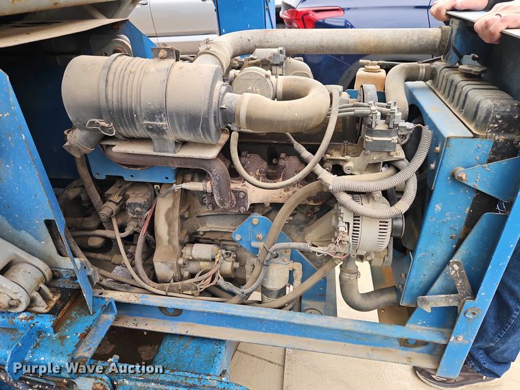 image for item EB8420 2004 Genie GS-5390 scissor lift