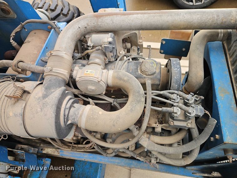 image for item EB8420 2004 Genie GS-5390 scissor lift