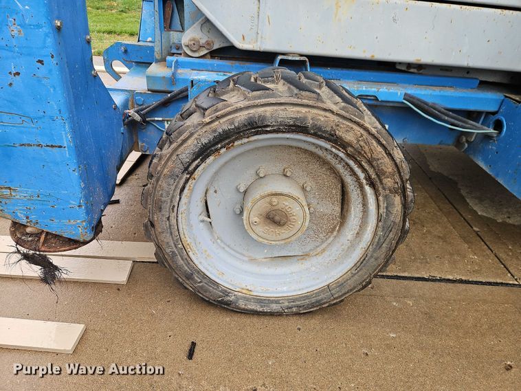 image for item EB8420 2004 Genie GS-5390 scissor lift