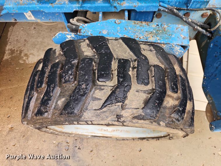 image for item EB8420 2004 Genie GS-5390 scissor lift