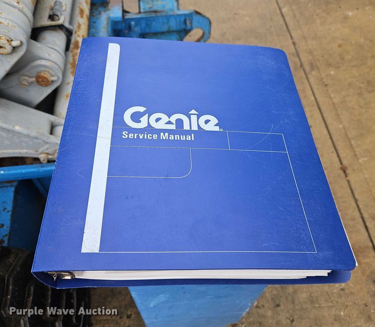 image for item EB8420 2004 Genie GS-5390 scissor lift