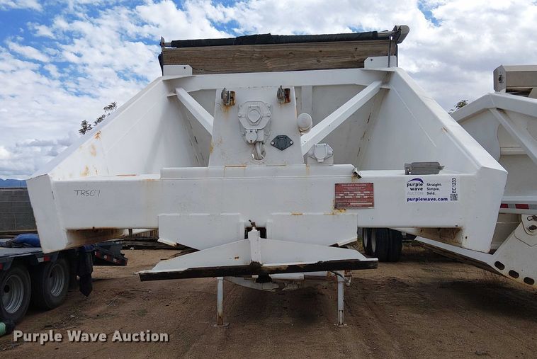 image for item EC1233 1999 Red River bottom dump trailer