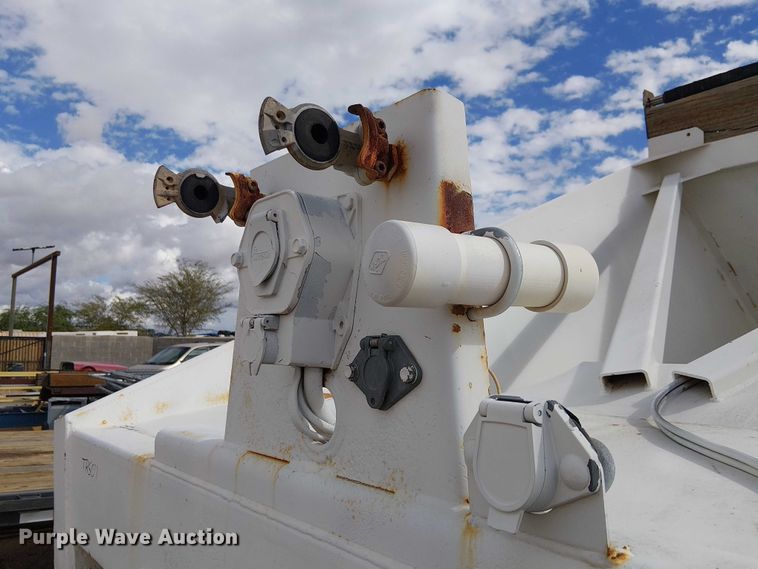 image for item EC1233 1999 Red River bottom dump trailer