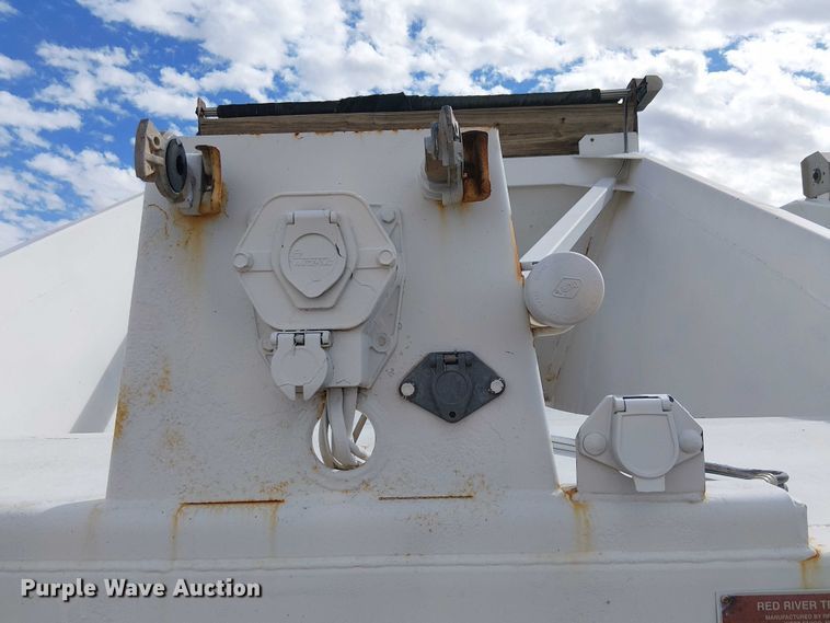 image for item EC1233 1999 Red River bottom dump trailer