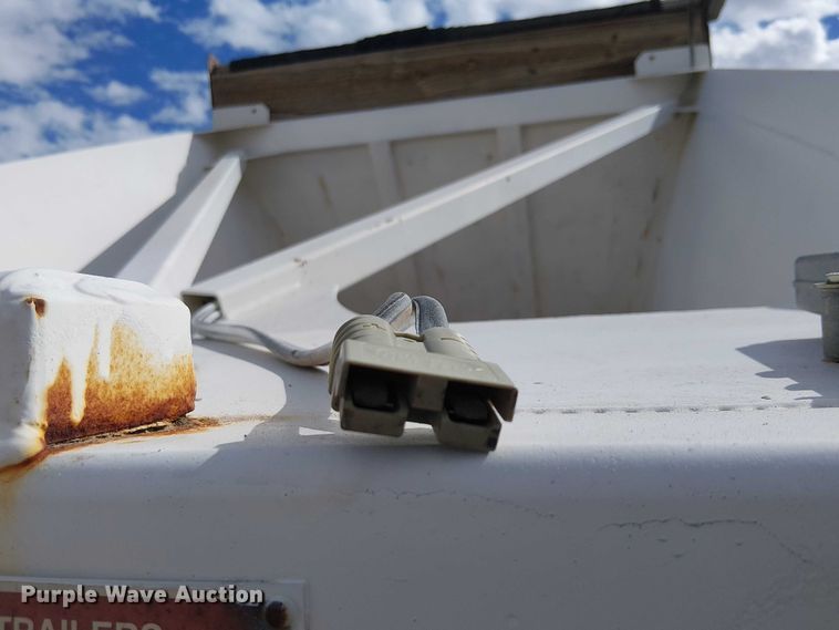 image for item EC1233 1999 Red River bottom dump trailer