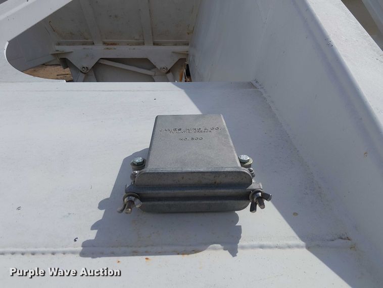 image for item EC1233 1999 Red River bottom dump trailer