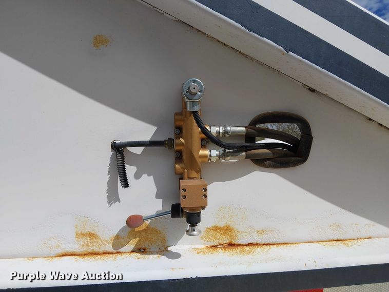 image for item EC1233 1999 Red River bottom dump trailer