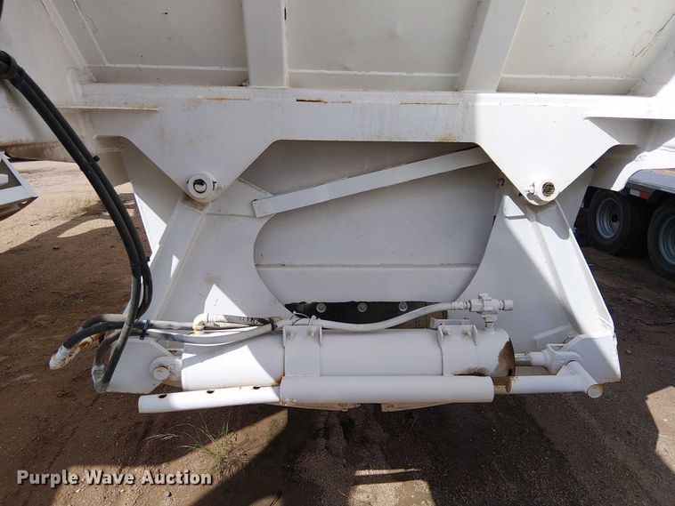 image for item EC1233 1999 Red River bottom dump trailer